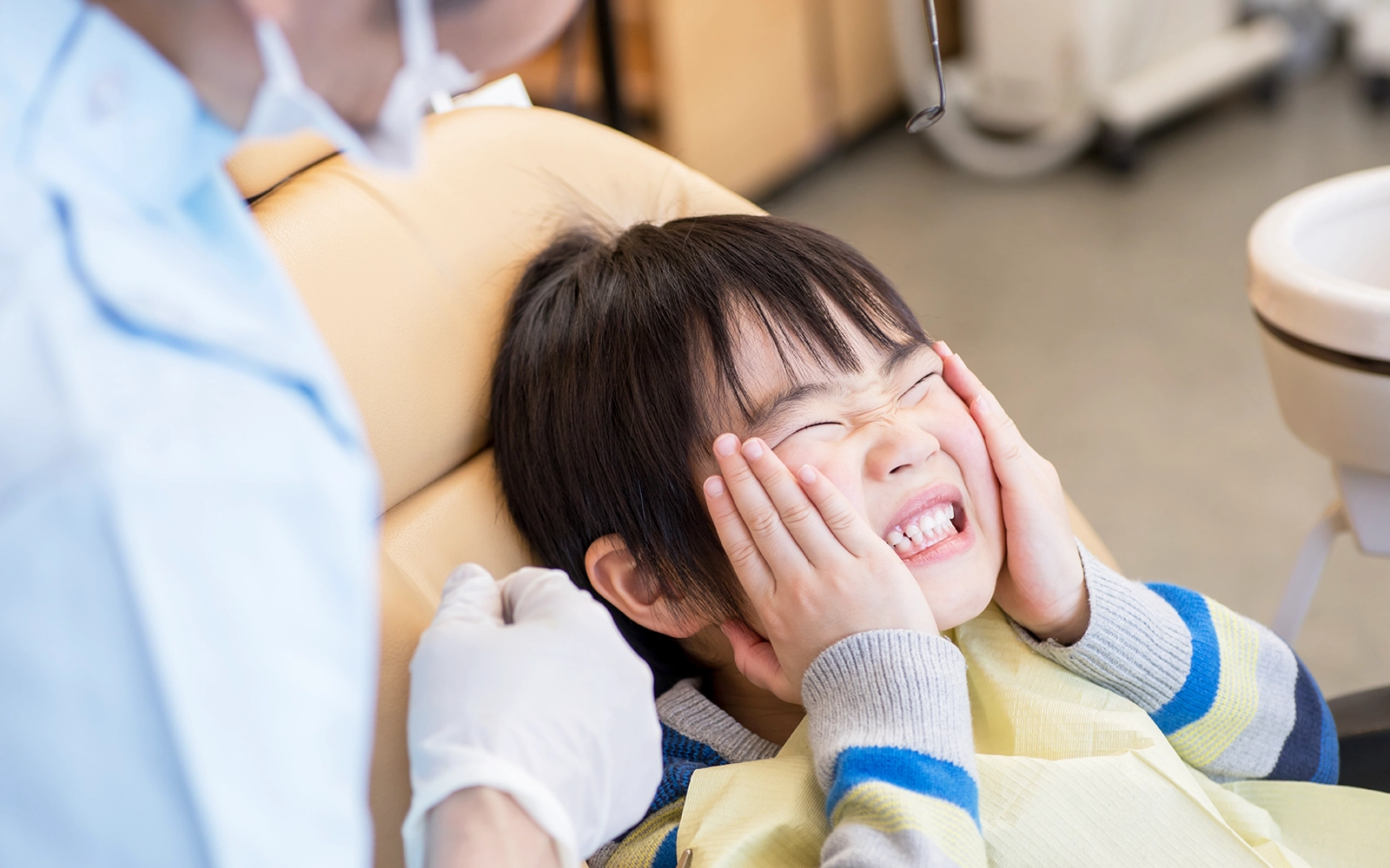 転んで歯をぶつけた・折れた・抜けた場合