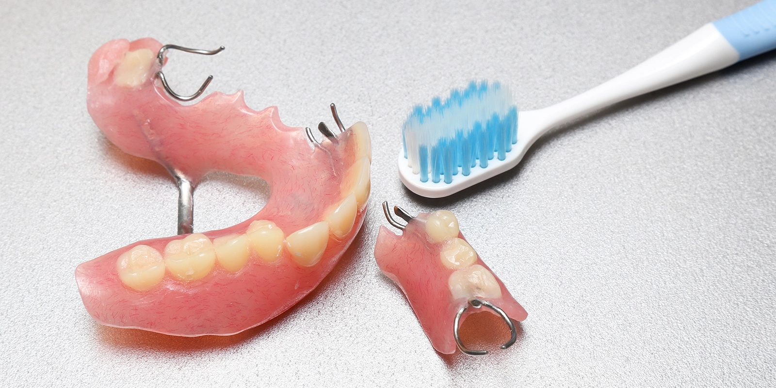 入れ歯の日常的なケアと長持ちさせるために