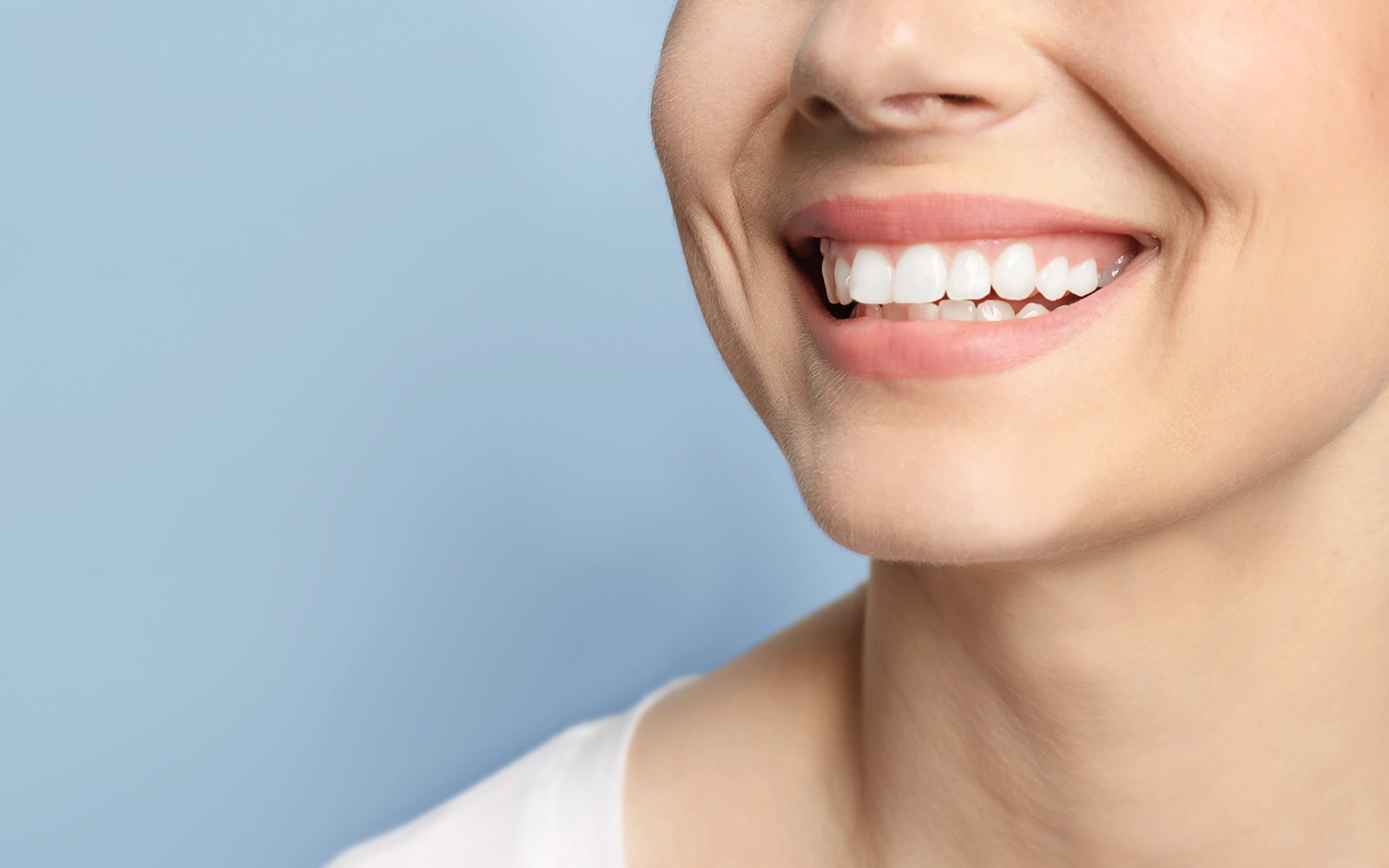 「ホワイトニング」歯の自然な白さを取り戻す治療